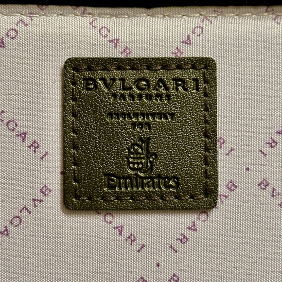 BVLGARI | Emirates First Class Train Case Amenity Kit for Women - Picture 9 of 12